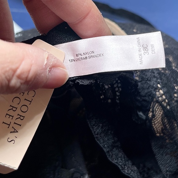 Victoria's Secret Dream Angels IPEX Lace Underwire Demi Bra Size 38C NWT - Picture 16 of 16